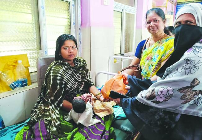 ಸೀರತ್ ಅಭಿಯಾನ: ರೋಗಿಗಳಿಗೆ ಹಣ್ಣು ಹಂಪಲ ವಿತರಣೆ