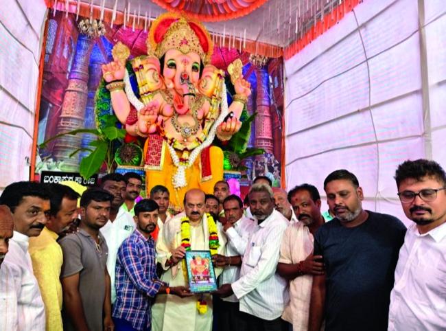 ಗಣೇಶನ ದರ್ಶನ ಪಡೆದ ಬೊಮ್ಮಾಯಿ