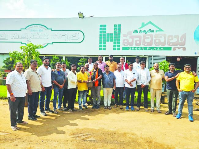 ರಸ್ತೆ ಹಸೀರೀಕರಣಕ್ಕಾಗಿ ಆಂಧ್ರ ಪ್ರದೇಶದ ರಾಜಮುಂಡ್ರಿಗೆ ತೆರಳಿದ ಅಧ್ಯಯನ ತಂಡ 