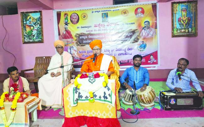 ‘ಕಾಯಕ ಮತ್ತು ಶ್ರಮ ಸಂಸ್ಕೃತಿಗೆ ಸಿದ್ಧರಾಮೇಶ್ವರರು ತೋರಿದ ಕಾಳಜಿ ಅನಿಕರಣೀಯ’ 