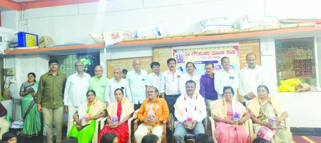 ಉತ್ತಮ ಶಿಕ್ಷಕರಿಗೆ ಪ್ರಶಸ್ತಿ ಪ್ರದಾನ 