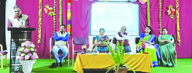 ವಿದ್ಯಾರ್ಥಿಗಳಲ್ಲಿ ಐತಿಹಾಸಿಕತೆಯನ್ನು ಬೆಳೆಸುವತ್ತ ಪ್ರಾಧ್ಯಾಪಕರು ಪ್ರಯತ್ನಿಸಲಿ: ಪ್ರೊ. ಜೆ. ಮಂಜಣ್ಣ  