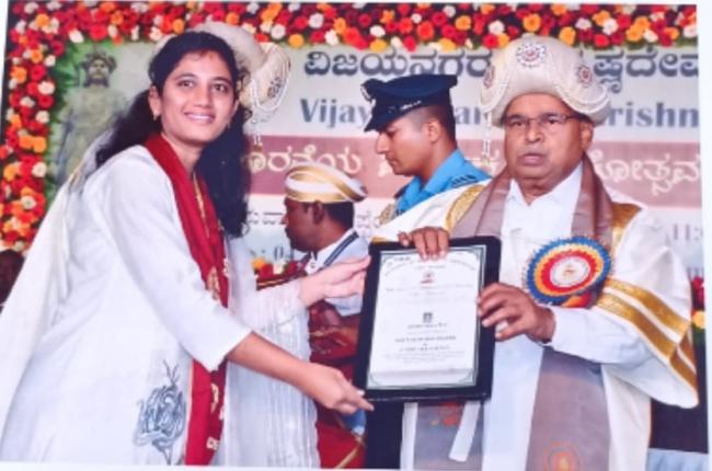 ರಾಜ್ಯಪಾಲರಿಂದ ಎಂ.ಪಿ ಐಶ್ವರ್ಯಗೆ ಪಿ ಹೆಚ್ ಡಿ ಡಾಕ್ಟರೇಟ್ ಪದವಿ ಪ್ರಧಾನ  