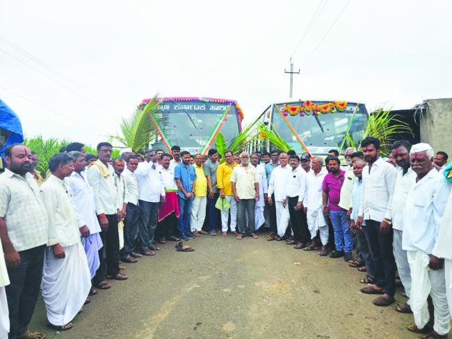 ಎರಡು ನೂತನ ಬಸ್ ಸಂಚಾರಕ್ಕೆ ಚಾಲನೆ 