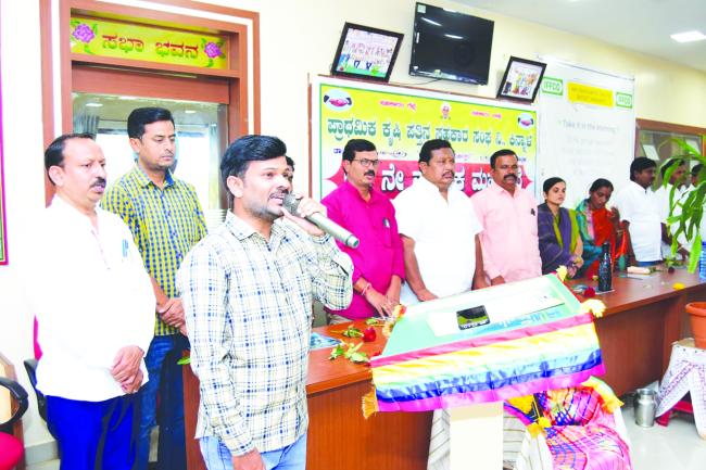 ರೈತರಿಗೆ ಸಕಾಲಕ್ಕೆ ಗೊಬ್ಬರ ಒದಗಿಸಿದೆ : ಚಿಲವಾಡಗಿ 