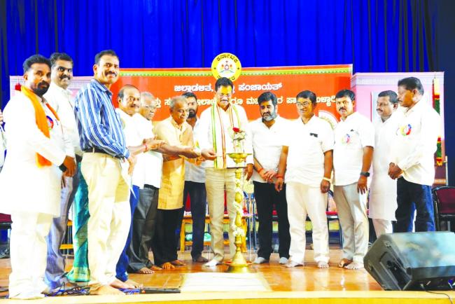 ವಿಶ್ವಕರ್ಮ ಜಗತ್ತು ಕಂಡ ಮಹಾನ್ ಶಿಲ್ಪಿ: ಸಂಸದ ಈ.ತುಕಾರಾಮ್ 