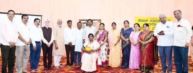 ಮಹಿಳೆಯರು ಅಜ್ಞಾನ   ಮುಕ್ತರಾಗಲು ಸಾಕ್ಷರತೆ ಒಂದು ಸಾಧನ  