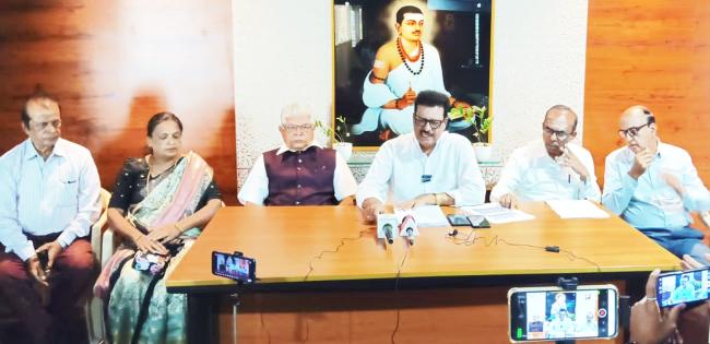 ಧರ್ಮದ ಕಾಲಂ 8ರಲ್ಲಿ ಕ್ರಮಾಂಕ 11(ಇತರೆ) ರಲ್ಲಿ ಲಿಂಗಾಯತ ಎಂದು ಬೆರೆಸಬೇಕು: ಬಸವರಾಜ ರೊಟ್ಟಿ 