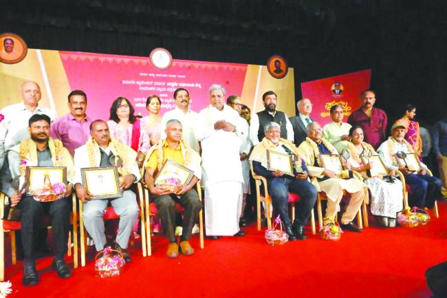 ಎಲ್ಲಾ ಪ್ರಶಸ್ತಿಗಳನ್ನು ಆಯಾ ವರ್ಷವೇ ನೀಡಲಾಗುವುದು - ಮುಖ್ಯಮಂತ್ರಿ ಸಿದ್ದರಾಮಯ್ಯ 