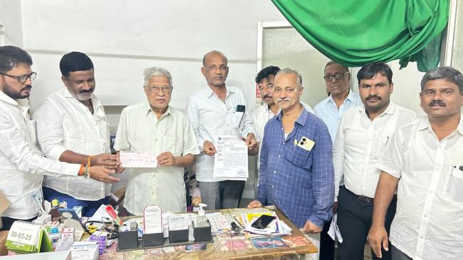 ವೈದ್ಯ ಡಾ.ವಿ. ಎಸ್‌.ಕಾರ್ಚಿರಿಂದ ಕೋರ್ಟ್‌ ಮುಂದೆ ಪಾತ್ರಾಸ್ ಶೆಡ್ ದೇಣಿಗೆ 