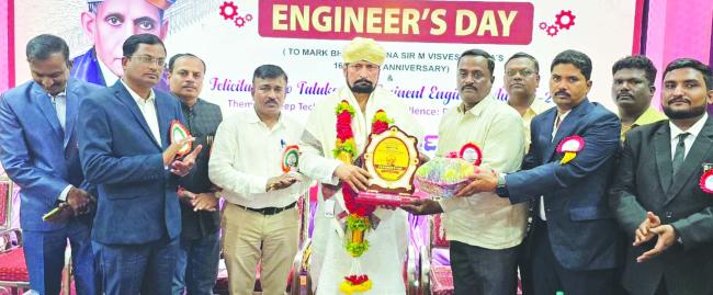 ಅಥಣಿಗೆ ಶೀಘ್ರದಲ್ಲಿ ತಾಂತ್ರಿಕ ಮಹಾವಿದ್ಯಾಲಯ ಮಂಜೂರು: ಶಾಸಕ ಲಕ್ಷ್ಮಣ ಸವದಿ   