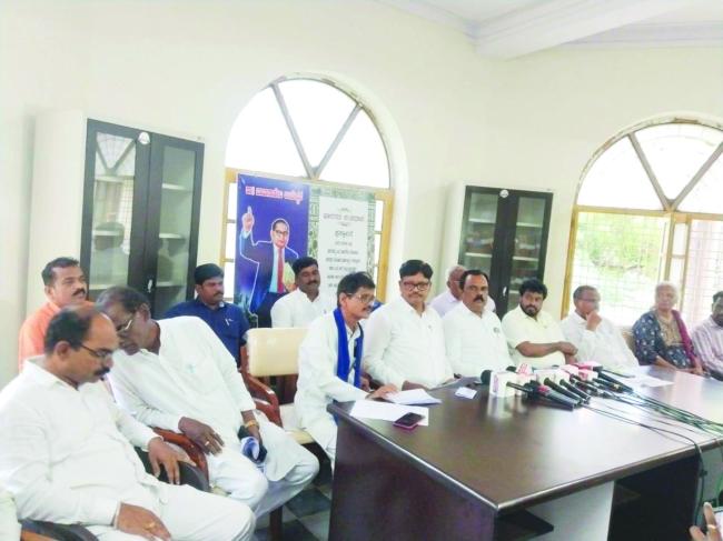 ಶೊಷೀತ ಸಮುದಾಯದವರು ಧರ್ಮದ ಕಾಲಂನಲ್ಲಿ ಬೌದ್ಧ ಧರ್ಮ ಎಂದು ನಮೂದಿಸಿ: ಬಸವರಾಜ ಹೊಳ್ಕರ್  