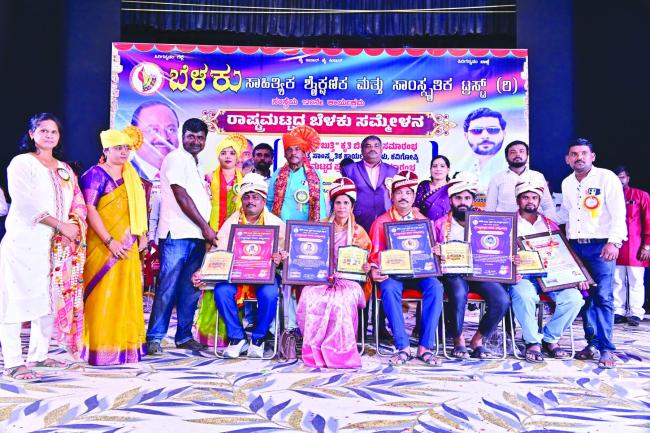 ಹೊನ್ನುರಸ್ವಾಮಿ ಕೆ.ಟಿ ಯವರಿಗೆ ರಾಷ್ಟ್ರ ಮಟ್ಟದ ಮಾಧ್ಯಮ ರತ್ನ ಪ್ರಶಸ್ತಿ  