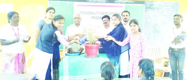 ಪ್ರತಿಯೊಬ್ಬ ವ್ಯಕ್ತಿಯ ವ್ಯಕ್ತಿತ್ವ ರೂಪಗೊಳ್ಳುವಲ್ಲಿ ಸಮಾಜದ ಪಾತ್ರವೂ ಬಹಳ ಮುಖ್ಯ: ಹನುಮಂತಗೌಡ  