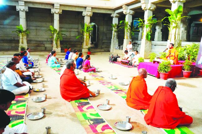 ಪೂಜೆ ಬದುಕಿನ ಆನಂದಕ್ಕೆ ಕಾರಣ: ಶ್ರೀ ಮಹಾಂತ ಸ್ವಾಮೀಜಿ 