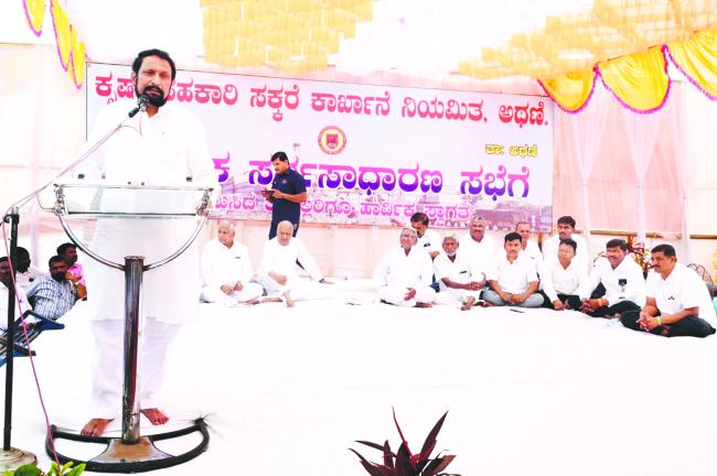 ಕೃಷ್ಣಾ ಸಕ್ಕರೆ ಕಾರಖಾನೆಗೆ ಗುಣ ಮಟ್ಟದ ಕಬ್ಬು ಪೂರೈಕೆ ಮಾಡಿ: ಶಾಸಕ ಲಕ್ಷ್ಮಣ ಸವದಿ 