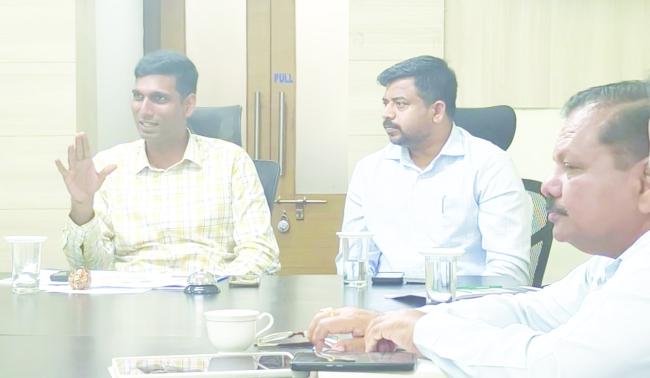 ಬೆಳೆ ಹಾನಿ ಸಮೀಕ್ಷೆಯಲ್ಲಿ ಯಾವುದೇ ಅರ್ಹ ರೈತರು ಕೈ ಬಿಟ್ಟುಹೋಗದಂತೆ ನಿಗಾವಹಿಸಲು: ಜಿಲ್ಲಾಧಿಕಾರಿ ಡಾ.ಆನಂದ ಕೆ.ಸೂಚನೆ 