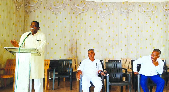 ರೈತರಿಗೆ ಸಹಕಾರ, ಸವಲತ್ತು ನೀಡಿ : ರಾಮನಗೌಡ ಪಾಟೀಲ 