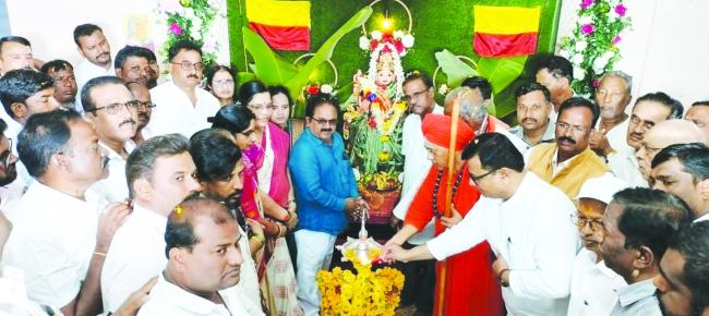 ಎಲ್ಲರೂ ಗಟ್ಟಿ ಹೆಜ್ಜೆ ಹಾಕಿದರೆ ಮಾತ್ರ ನಾಡಹಬ್ಬದ ಗತ ವೈಭವ ಮತ್ತೆ ಮರಳಲು ಸಾಧ್ಯ: ಮಾನೆ           