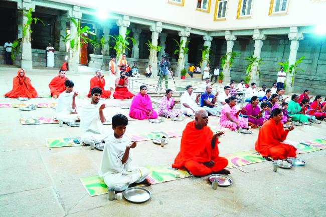 ಶರಣ ಸಂಸ್ಕೃತಿ ಉತ್ಸವ-2025 ನಾಲ್ಕನೇ ದಿನದ ಸಹಜ ಶಿವಯೋಗ ಪ್ರಾತ್ಯಕ್ಷಿಕೆ 