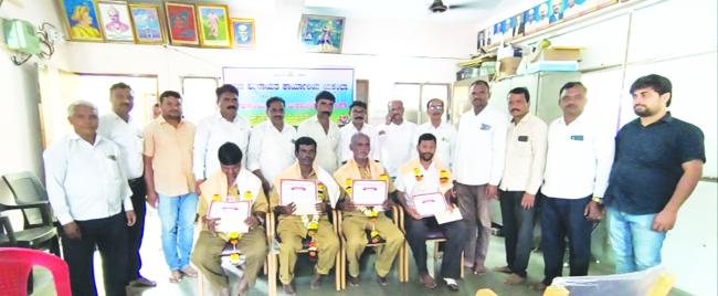 ಪಟ್ಟಣದ ಸ್ವಚ್ಛತೆಗೆ ಶ್ರಮಿಸುತ್ತಿರುವ ಪೌರಕಾರ್ಮಿಕರ ಸೇವೆ ಶ್ಲಾಘನೀಯ: ಸಪ್ತಸಾಗರ 