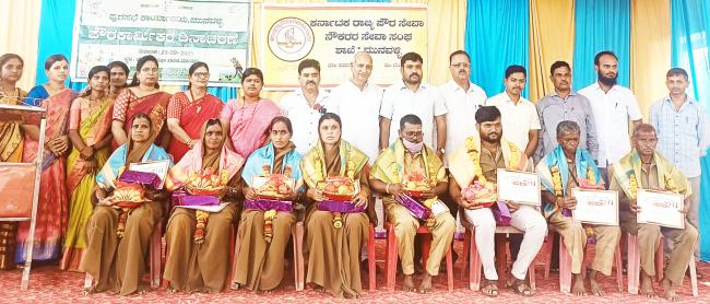 ಸೌಂದರ್ಯ ಕಾಪಾಡುವಲ್ಲಿ ಪೌರ ಕಾರ್ಮಿಕರ ಸೇವೆ ಅನನ್ಯವಾದುದು: ಸಿ. ಬಿ. ಬಾಳಿ 