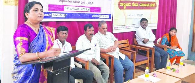 ನಿಸ್ವಾರ್ಥ ಸ್ವಯಂ ಸೇವಕರಾಗಿ : ಡಾ.ಎಲ್‌.ಎಸ್‌.ಚವಡಿ 