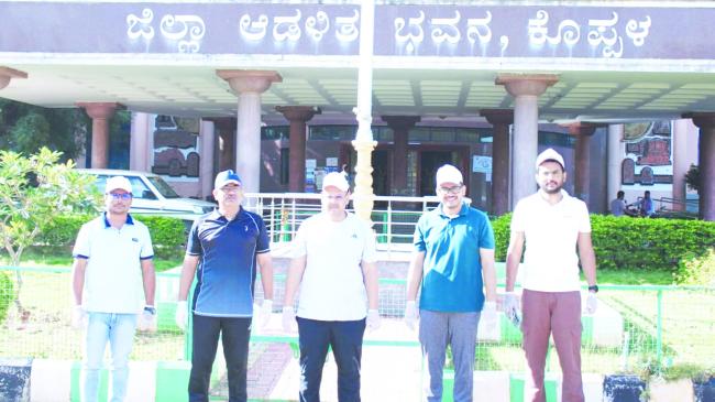 ಸ್ವಚ್ಛತೆ ನಮ್ಮ ಮನೆಯಿಂದಲೆ ಆಗಬೇಕು: ಜಿಲ್ಲಾಧಿಕಾರಿ ಡಾ. ಸುರೇಶ ಬಿ. ಇಟ್ನಾಳ 