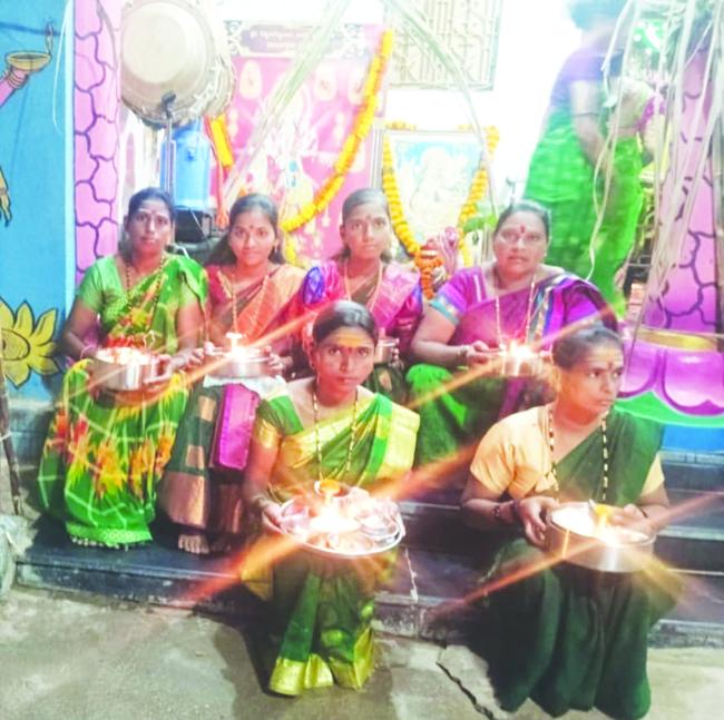 ನವರಾತ್ರಿ: ಮಹಿಳೆಯರ  ದೇವಿಯ ಆರಾಧನೆ