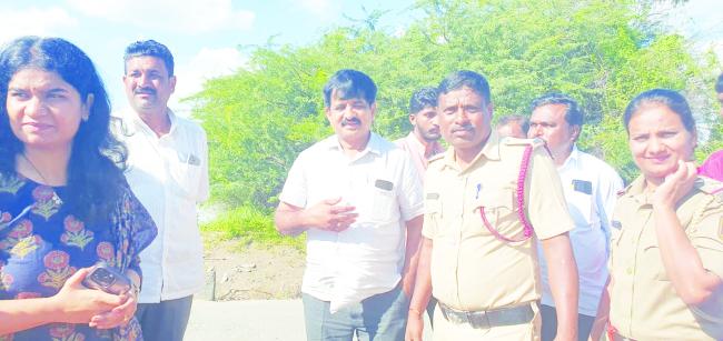 ಡೋಣಿನದಿಯಲ್ಲಿ ಬೈಕ್ ಸಮೇತ ಕೊಚ್ಚಿ ಹೋದ ಯುವಕ ಡಾ.ಪ್ರಭುಗೌಡ ಭೇಟಿ  