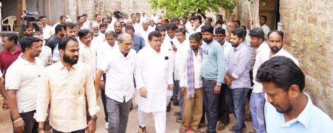 ಶಿರಸಂಗಿ ಲಿಂಗರಾಜರ ದೇಸಾಯಿ ವಾಡೆಗೆ ಸಚಿವ ಎಂ.ಬಿ.ಪಾಟೀಲ್ ಭೇಟಿ  