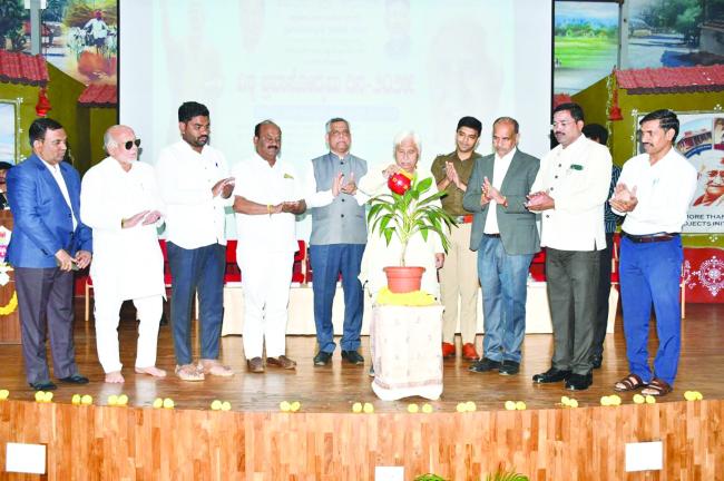 ವಿಶ್ವ ಪ್ರವಾಸೋದ್ಯಮ ಆಚರಣೆ ಕಾರ್ಯಕ್ರಮ ಉದ್ಘಾಟಿಸಿದ ಸಚಿವ ಎಚ್ ಕೆ ಪಾಟೀಲ 