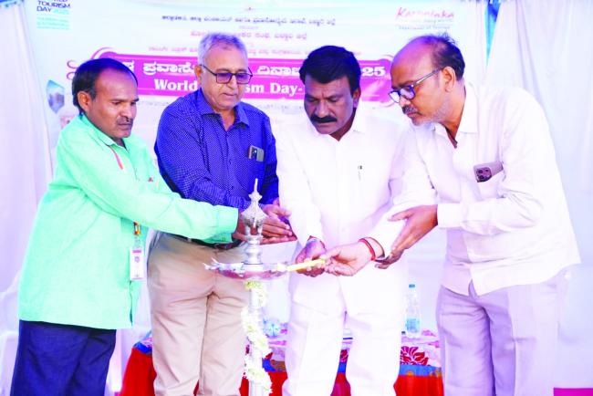 ಪ್ರವಾಸಿ ತಾಣಗಳನ್ನು ಉಳಿಸಿ ಬೆಳೆಸಿ ಸಂರಕ್ಷಿಸೋಣ: ಮುಂಡರಗಿ ನಾಗರಾಜ 