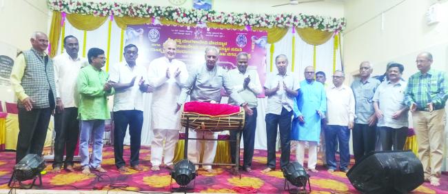 ದೊಡ್ಡಾಟ ಯುವಕರನ್ನು ತಲುಪಬೇಕಿದೆ: ಸಭಾಪತಿ ಹೊರಟ್ಟಿ ಪ್ರತಿಪಾದನೆ