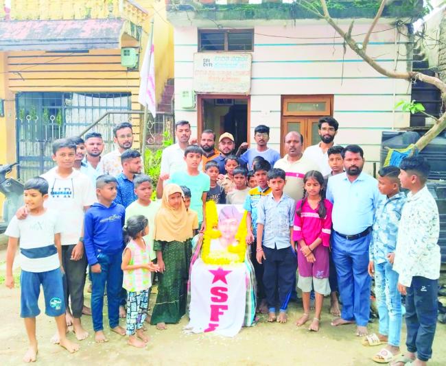 ಭಗತ್ ಸಿಂಗ್ ಅವರ ಆದರ್ಶಗಳನ್ನು ಇಂದಿನ ಯುವಕರು ಬೆಳೆಸಿಕೊಳ್ಳಬೇಕು:ಕಾಗದಗಾರ  