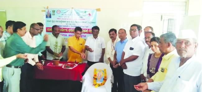 ರಾಷ್ಟ್ರೀಯ ಆಯುರ್ವೇದ ದಿನಾಚರಣೆ ಮತ್ತು ಉಚಿತ ಆರೋಗ್ಯ ತಪಾಸಣೆ ಉದ್ಘಾಟನೆ: ಡಾ.ವೀರೇಶ ಪಾಟೀಲ 
