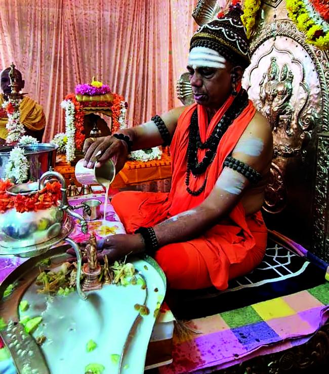 ಸಾಮೂಹಿಕ ಇಷ್ಟಲಿಂಗ ಮಹಾಪೂಜೆ 