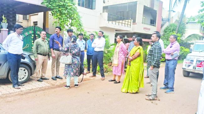 ಸಬ್‌ಜೈಲ್, ಗುಲಗಂಜಿಕೊಪ್ಪ ಪ್ರದೇಶದಲ್ಲಿನ ಸಾಮಾಜಿಕ ಸಮೀಕ್ಷೆಗೆ  ಕ್ಯಾಂಪ್ ಮೋಡ್ ದಲ್ಲಿ ಸಮೀಕ್ಷೆ ಕಾರ್ಯ ಆಯೋಜನೆ  