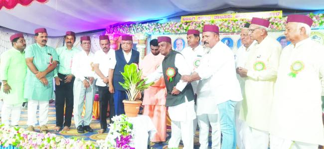 ನಾವೆಲ್ಲರೂ ಒಗ್ಗಟ್ಟಿನಿಂದ ಮುನ್ನೆಡೆದರೆ ಮಾತ್ರ ನಮ್ಮ ಸಮಾಜದ ಅಭಿವೃದ್ಧಿ ಸಾದ್ಯ : ಜಗದೀಶ ಶಟ್ಟರ 