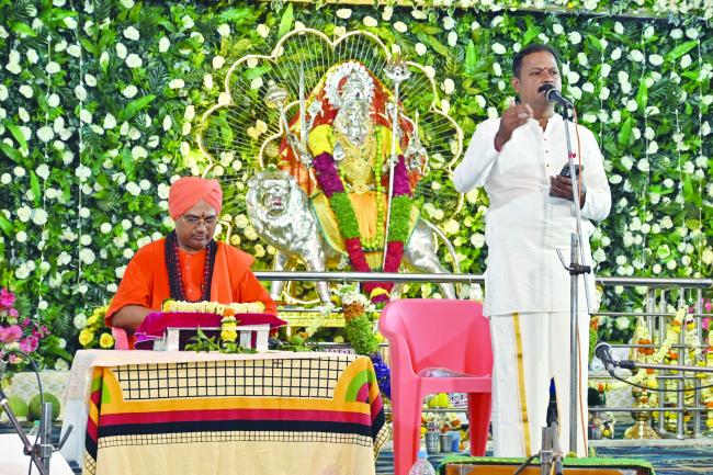 ಸಾಮಾನ್ಯನನ್ನೂ ಸಂತನಾಗಿಸುವ ಶಕ್ತಿ ಸ್ತ್ರೀಗಿದೆ: ಪ್ರಕಾಶ ಮಲ್ಫೆ 