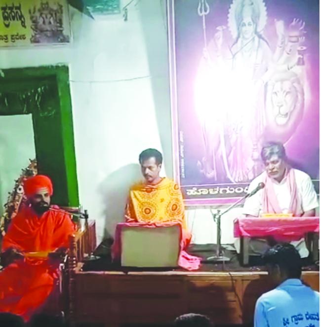 ದಾನ ಧರ್ಮ ದಿಂದ ಜೀವನ ಸಾರ್ಥಕ: ಮರುಳಾರಾದ್ಯ ಸ್ವಾಮೀಜಿ