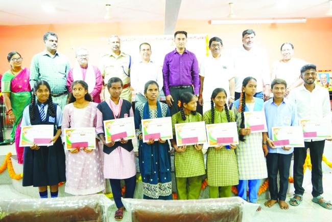 ಮಹಾತ್ಮ ಗಾಂಧೀಜಿ 156ನೇ ಜಯಂತ್ಯೋತ್ಸವ ಕಾರ್ಯಕ್ರಮದಲ್ಲಿ ಜಿಪಂ ಸಿಇಒ ಮಹಮ್ಮದ್ ಹ್ಯಾರೀಸ್ ಸುಮೈರ್ ಕರೆ 