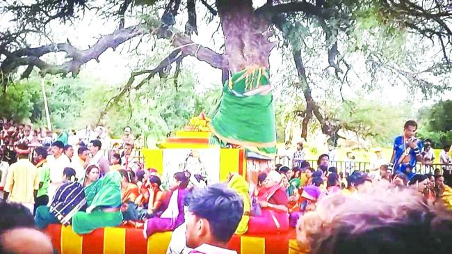 ವಿಜಯನಗರ : ದಸರಾ ಹಬ್ಬದ ಪ್ರಯುಕ್ತ ದೇವರಬನ್ನಿ ಕಾರ್ಯಕ್ರಮ 