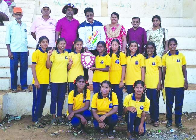 ವಾಲಿಬಾಲ್ ಉತ್ತಂಗಿ ಶಾಲೆ ಬಾಲಕಿಯರು ಜಿಲ್ಲಾ ಮಟ್ಟಕ್ಕೆ