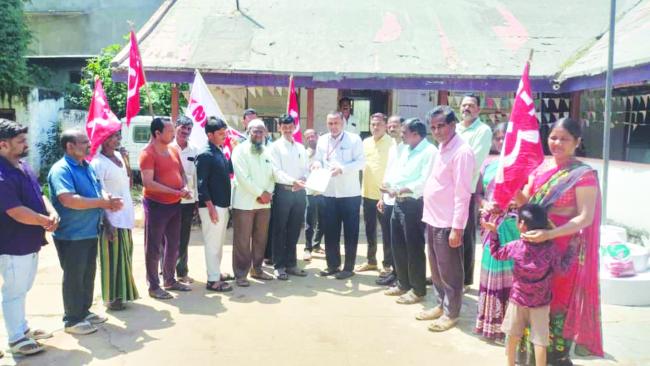  ಸುಪ್ರೀಂಕೋರ್ಟ್‌ ಮುಖ್ಯ ನ್ಯಾಯಮೂರ್ತಿ ಮೇಲಿನ ದಾಳಿ ಖಂಡಿಸಿ ಪ್ರತಿಭಟನೆ 