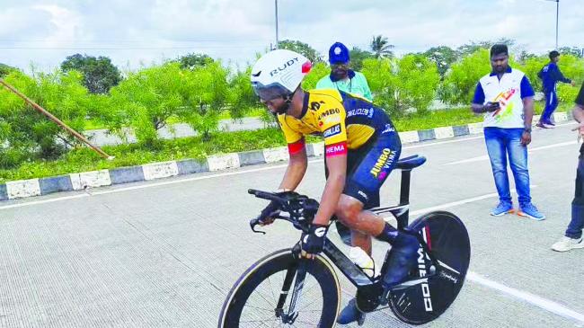   ರೋಡ್ ಸೈಕ್ಲಿಂಗ್ ಚಾಂಪಿಯನಶಿಪ್‌ನಲ್ಲಿ ಹೊನ್ನಪ್ಪ ಧರ್ಮಟ್ಟಿ ರಾಷ್ಟ್ರಮಟ್ಟಕ್ಕೆ ಆಯ್ಕೆ 