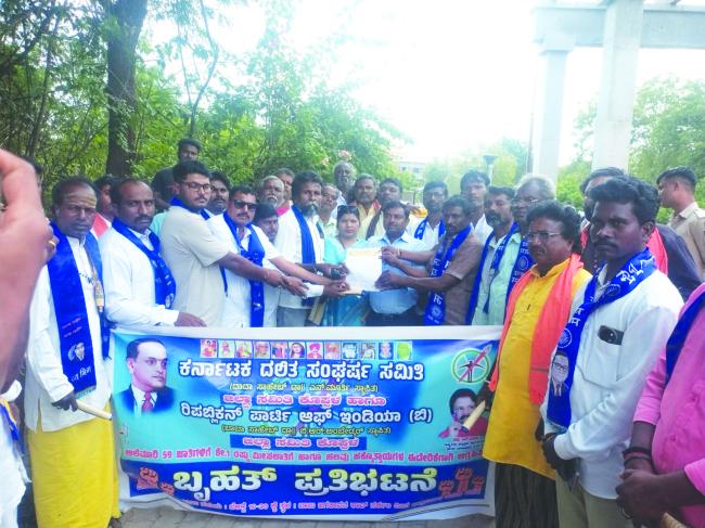 ಅಲೆಮಾರಿ 59 ಜಾತಿಗಳಿಗೆ  ಮೀಸಲಾತಿಗೆ ಒತ್ತಾಯಿಸಿ ಕೊಪ್ಪಳದಲ್ಲಿ ಬೃಹತ್ ಪ್ರತಿಭಟನೆ  