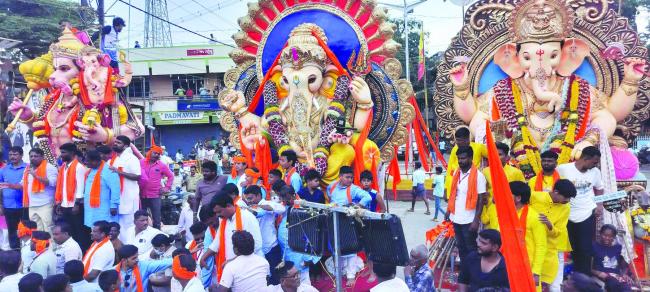 ಆದ್ಧೂರಿಯಾಗಿ ಶೋಭಾಯಾತ್ರೆ ಮೂಲಕ ಜರುಗಿದ ಗಣೇಶ ಮೂರ್ತಿಗಳ ಸಂಭ್ರಮದ ವಿದಾಯ