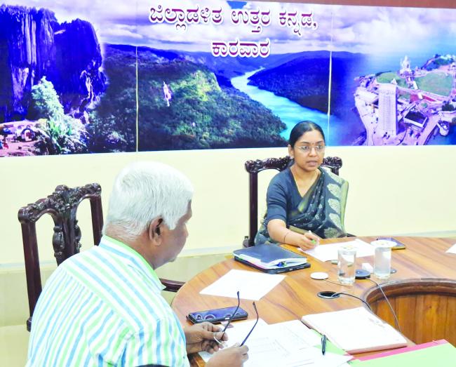 ಜಿಲ್ಲೆಯಾದ್ಯಂತ ಬೀದಿನಾಯಿಗಳಿಗೆ ಸಂತಾನಹರಣ ಚಿಕಿತ್ಸೆ ನೀಡಿ: ಜಿಲ್ಲಾಧಿಕಾರಿ  