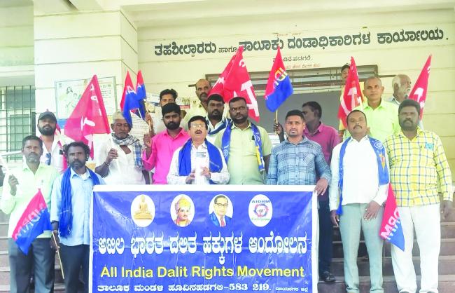 ಶೂ ಎಸೆತ ಯತ್ನ ಪ್ರಕರಣ : ಕಠಿಣ  ಕ್ರಮಕ್ಕೆ ಆಗ್ರಹ  